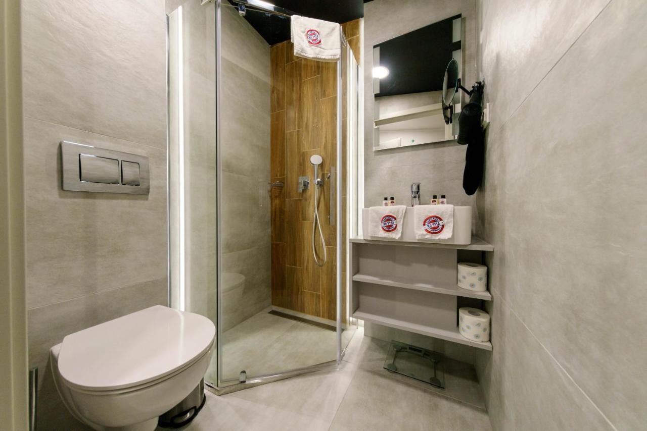 Kamienica No 111A Warsaw Airport Aparthotel Kültér fotó