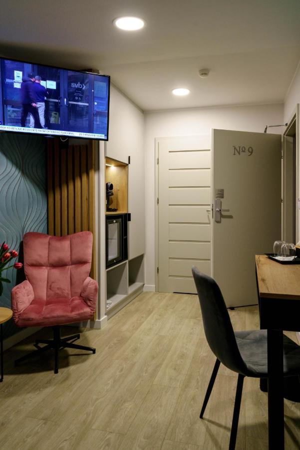Kamienica No 111A Warsaw Airport Aparthotel Kültér fotó
