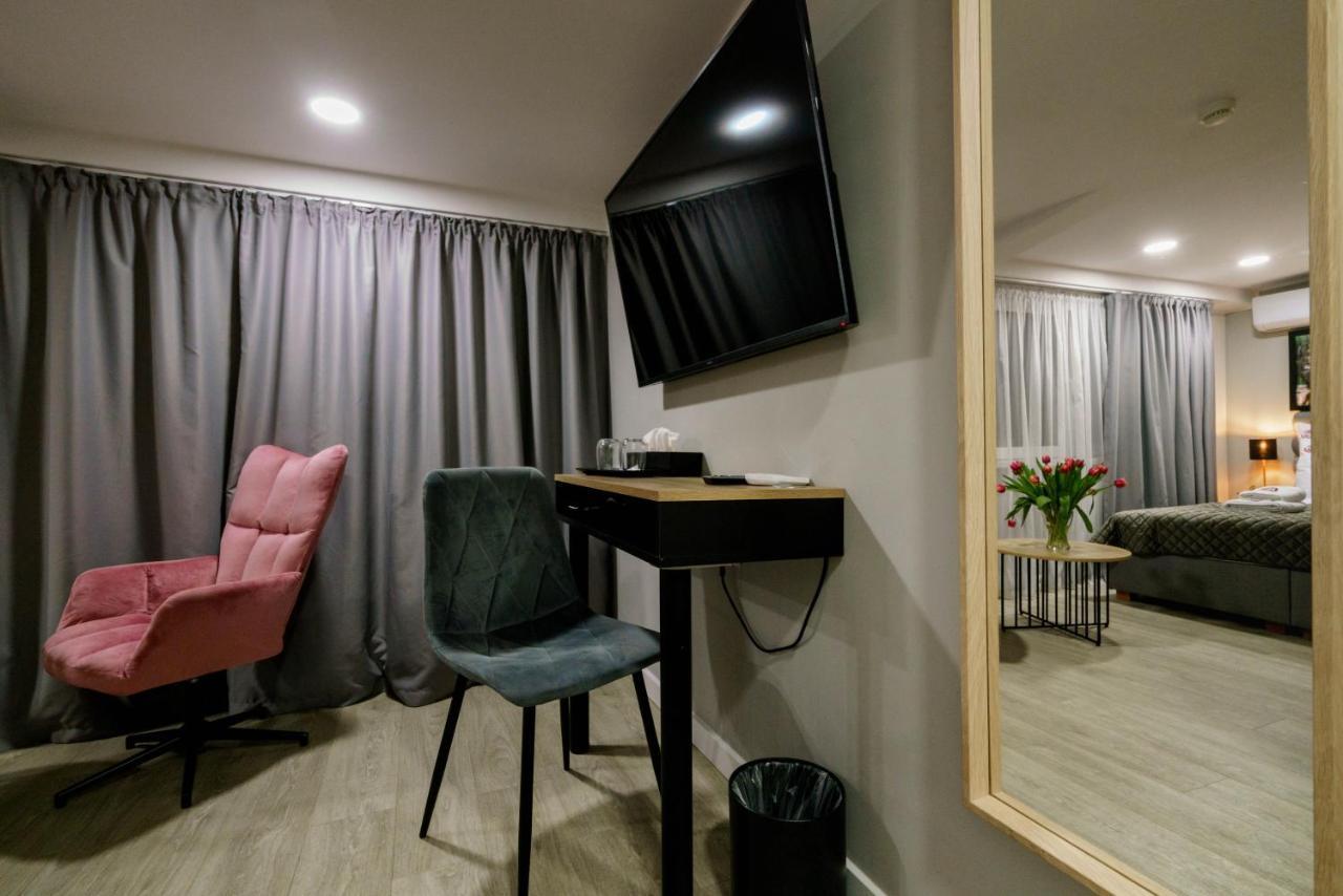 Kamienica No 111A Warsaw Airport Aparthotel Kültér fotó